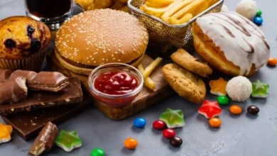 Photo of Фастфуд и сладости против орехов. Какой продукт неминуемо убивает мозг